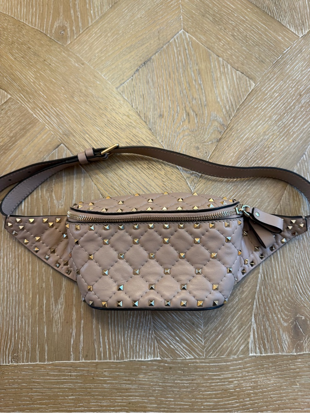 Valentino Garavani Rockstud Spike Leather Belt Bag / Crossbody Dusty Pink Nude - Picture 2 of 14